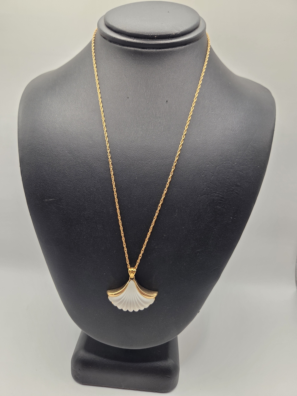 1612. Vintage Avon Gold-Tone Chain Necklace with White Fan Shell Pendant